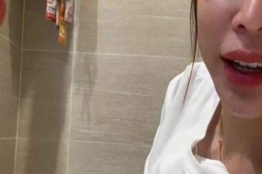 natalya sex Cậu em trai thường xuyên nhìn trộm bố dượng đụ chị gái